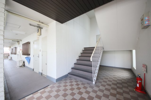 六甲司マンションのロビー