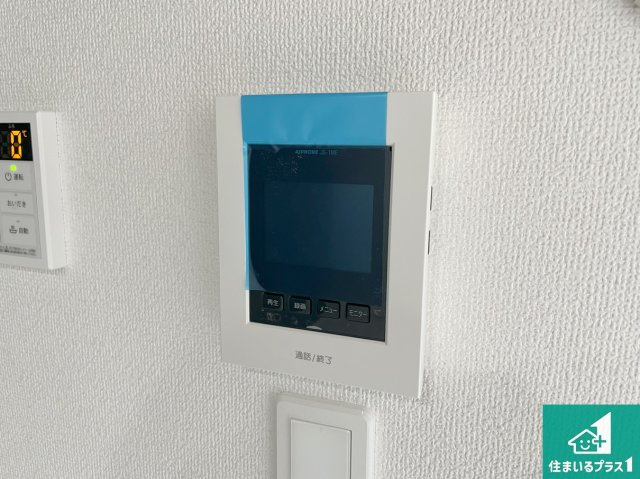 茨木市鮎川　新築一戸建ての防犯設備|カラーモニターインターホン！声だけでなく来訪者の姿や顔がモニターで確認できるので、小さなお子様がいらっしゃるご家庭でも安心できます！