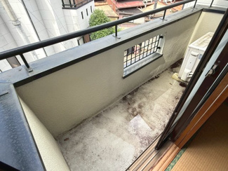 【バルコニー】