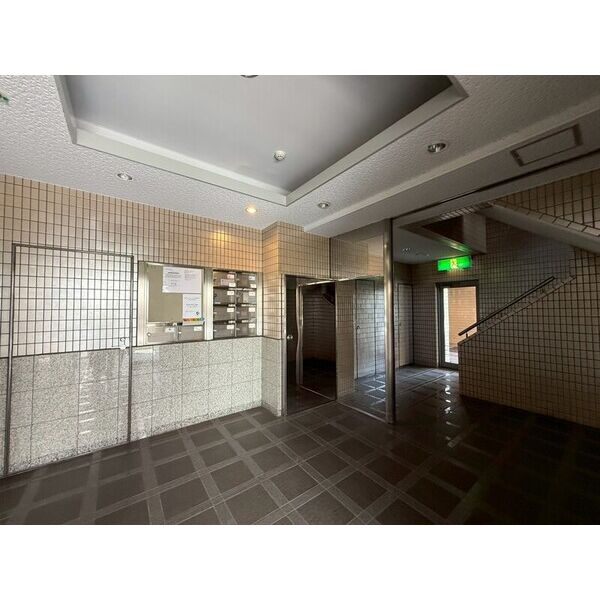 リアライズ芦屋東山のロビー