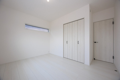 【洋室】 | PEAKS下関市山の田中央（６号地）♪仲介手数料無料物件♪ | 住まう方でカスタマイズして頂けるシンプルなデザインの内装。ご自身で素敵な空間を創り上げられます。