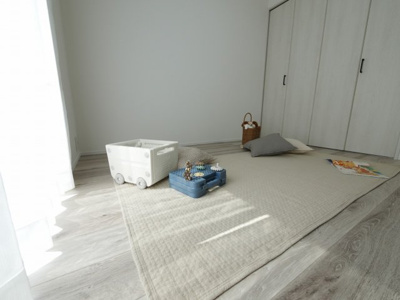 【洋室】 | PEAKS下関市山の田中央（６号地）♪仲介手数料無料物件♪ | リビングから続く洋室はゲストルームとしても使用出来ます。
