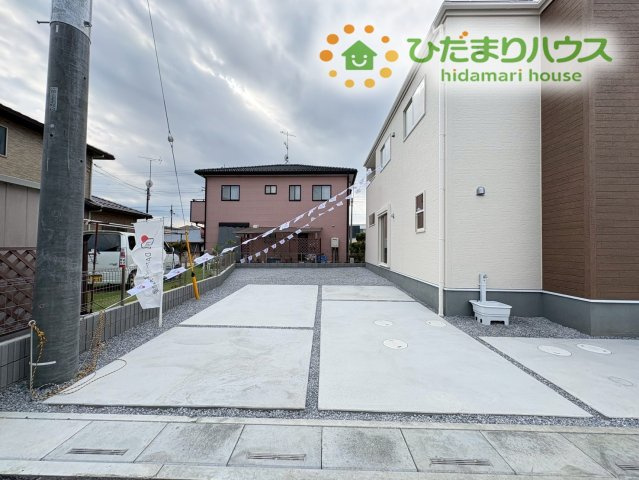 行田市城西第2　新築一戸建て　リーブルガーデン　09の駐車場