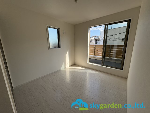 藤沢市善行坂1期　新築戸建　全3棟2号棟の洋室|ゆったりした洋室です