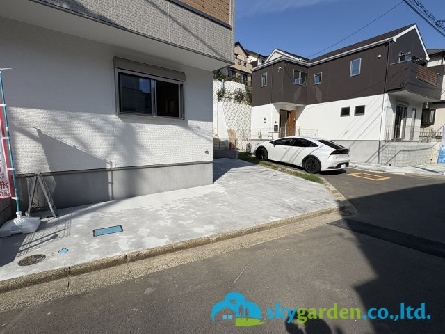 藤沢市善行坂1期　新築戸建　全3棟2号棟の駐車場|駐車場の用意があります