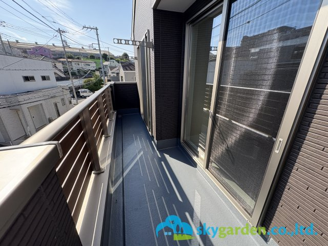 藤沢市善行坂1期　新築戸建　全3棟3号棟のバルコニー|落ち着いた時間を過ごせるバルコニーです