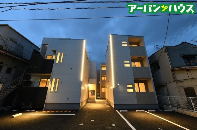 REGALEST 奉還町の外観