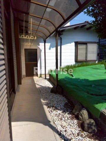 尾崎町貸家の庭