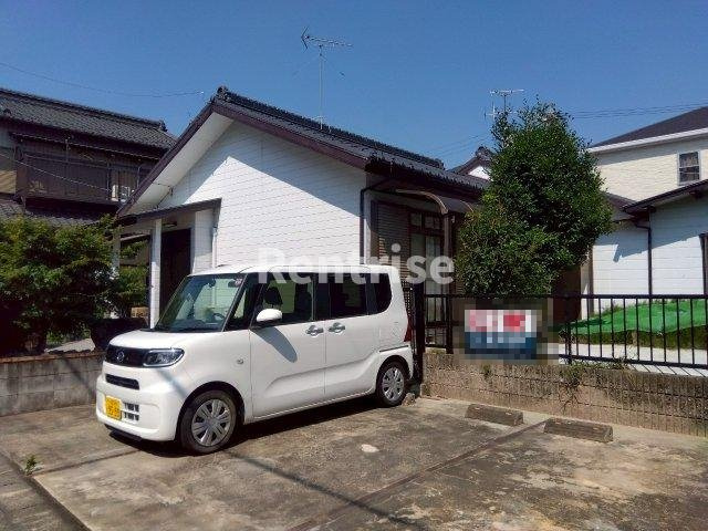 尾崎町貸家の外観