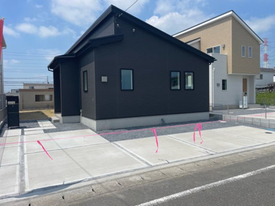 【駐車場】 | 神栖市掘割2号棟 | ご内覧は平日でも可能です。お気軽にお問合せ下さい！
TEL:0476-37-3888