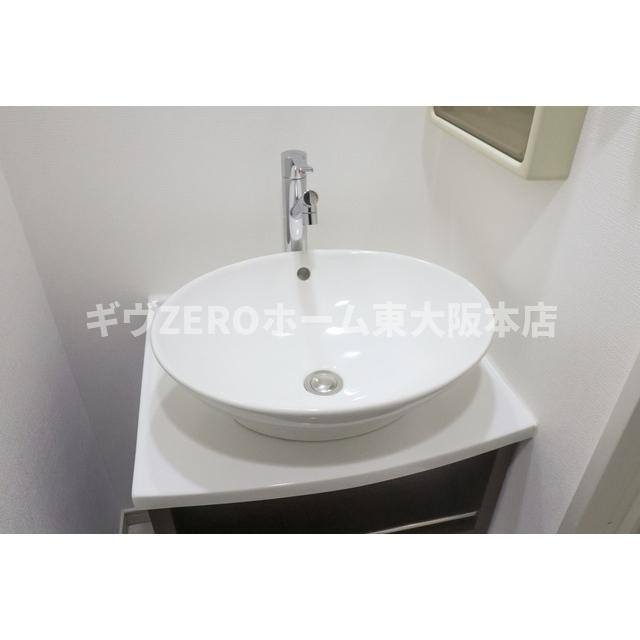 アーデン堺筋本町の洗面所