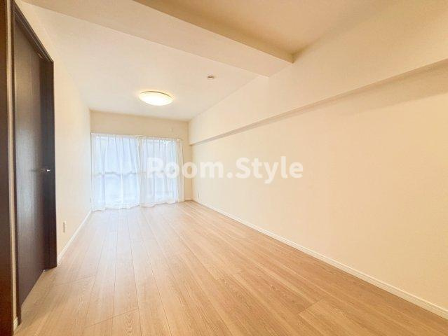 ニュー目黒フラワーマンションの居間・リビング|空室のためご都合に合わせてご内覧できます