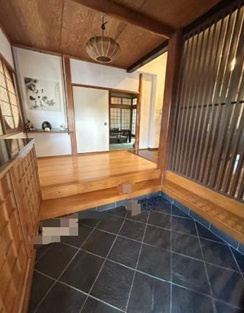 堺市南区晴美台3丁お庭付き平屋の戸建ての玄関