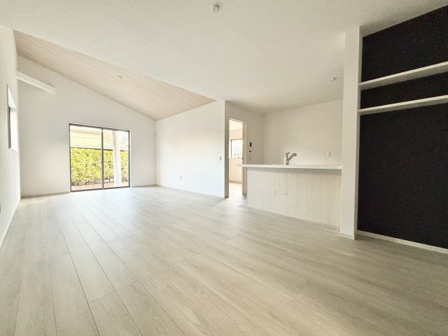 【居間・リビング】の画像