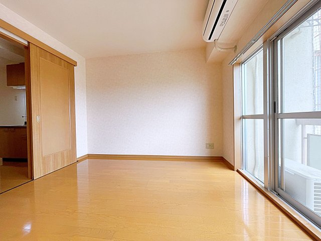 【居間・リビング】 | 第2中央ビルディング【名古屋市賃貸・エレベーター付】