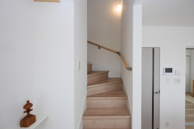 【設備】 | PEAKS下関市山の田中央（7号地）♪仲介手数料無料物件♪ | リビング階段は子育て世代に人気です♪