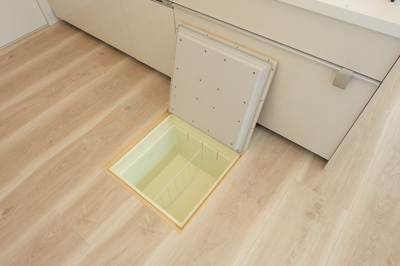 【キッチン】 | PEAKS下関市山の田中央（7号地）♪仲介手数料無料物件♪ | 保存食やキッチンアイテム等を収納し、キッチンを広く快適に利用出来ます。
