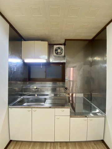 築島ビルのキッチン