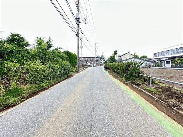 【前面道路含む現地写真】 | 新座市畑中2丁目　建築条件無売地　全1区画　(志木本店) | 前面道路の様子。車の通りが少ないので静かな暮らしを好む方にもオススメです。