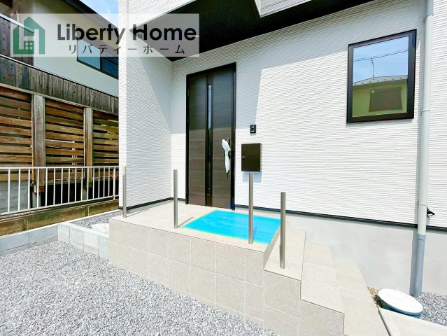 龍ケ崎市松葉４期　新築戸建　のエントランス