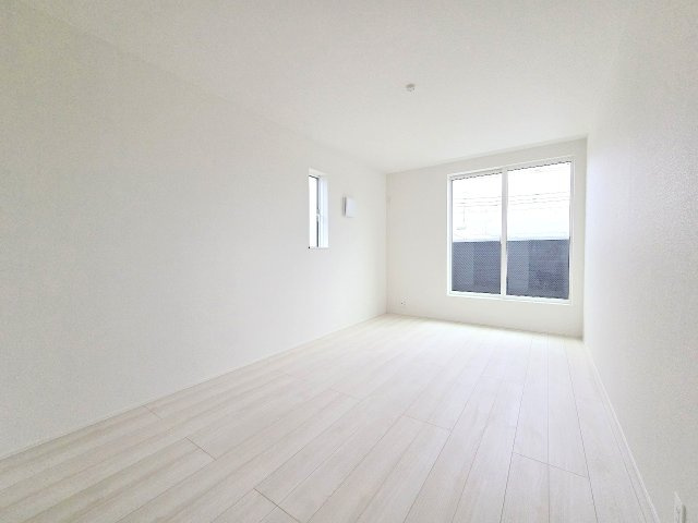 箱根ヶ崎東松原　全3棟の洋室