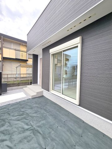 箱根ヶ崎東松原　全3棟の庭