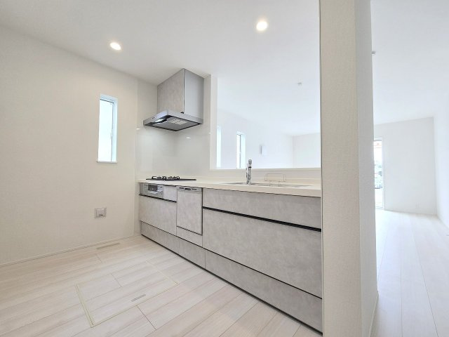 箱根ヶ崎東松原　全3棟のキッチン