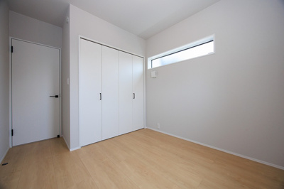 【洋室】 | PEAKS下関市山の田中央（11号地）♪仲介手数料無料物件♪ | 住まう方でカスタマイズして頂けるシンプルなデザインの内装。ご自身で素敵な空間を創り上げられます。