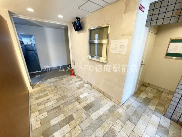 ピーノ・ウエストのロビー