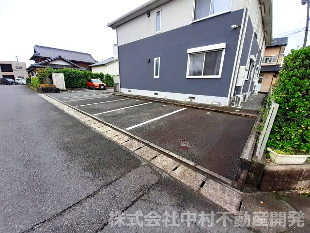 パストラルパーキングの駐車場