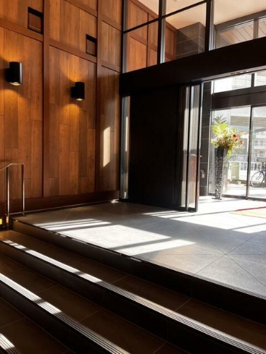 【エントランス】ブリシア横濱石川町 