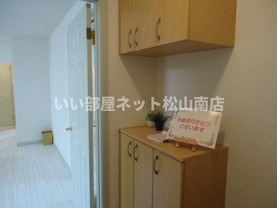 【玄関】 | フローラルコート