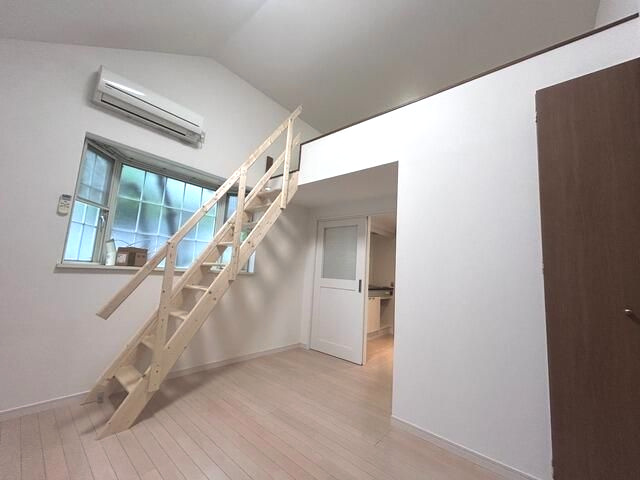 ヴィレッジ　トミーの居間・リビング