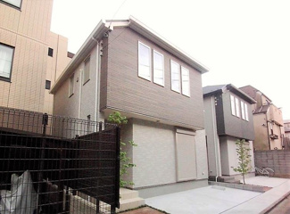 【外観】 | アヴェニール壽は千石2丁目の閑静な住宅街に立地しています。