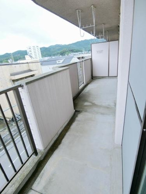 【バルコニー】 | ハイネス那珂川