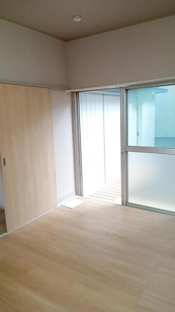 小川町１丁目戸建の居間・リビング