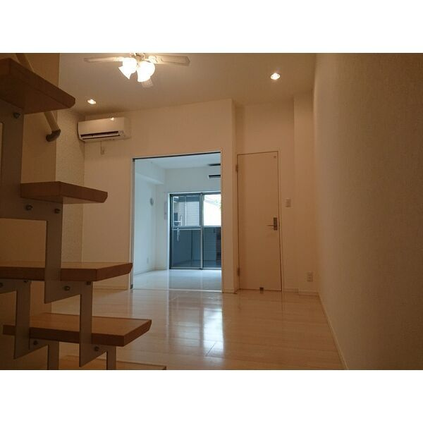 ノースヒルの居間・リビング