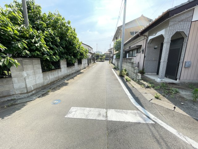 中古戸建・平屋　太田市新田木崎町の前面道路含む現地写真