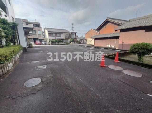 シティーハイツモリーの駐車場