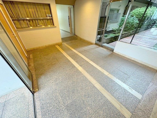 新大阪末広第一ハイツのロビー