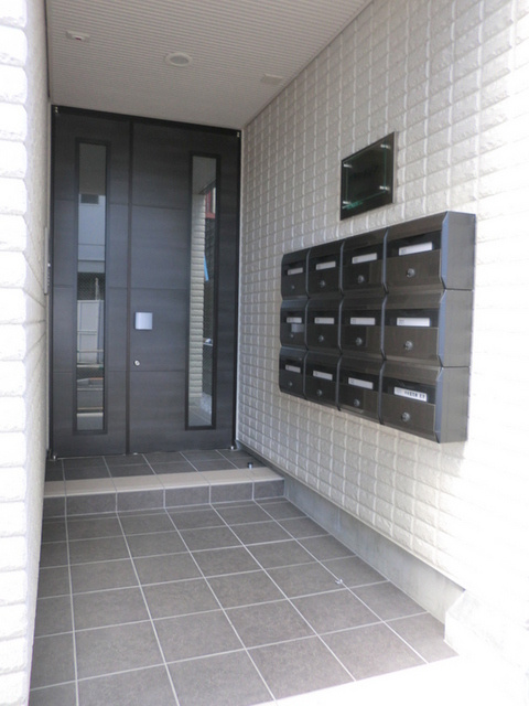 グランメゾンのエントランス|★オートロック付き★高級感のあるエントランス★