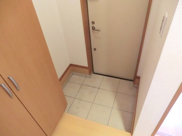 Ｄｏｍａｎｉ常盤の玄関|☆広めの玄関スペース・トールタイプのシューズボックス付きです。☆