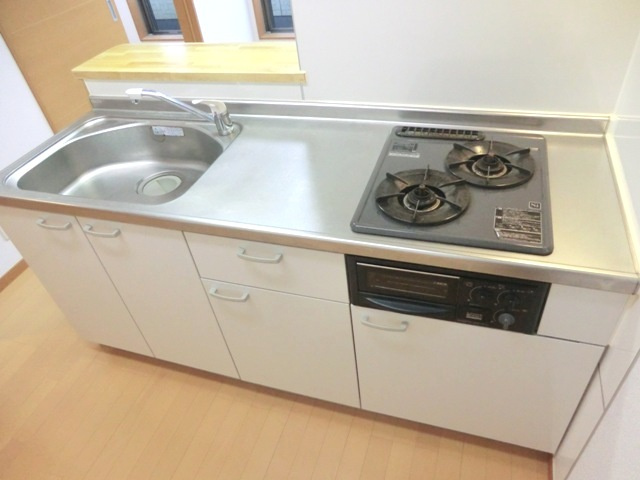 Ｄｏｍａｎｉ常盤のキッチン|☆魚焼きグリル付きのシステムキッチンです。☆