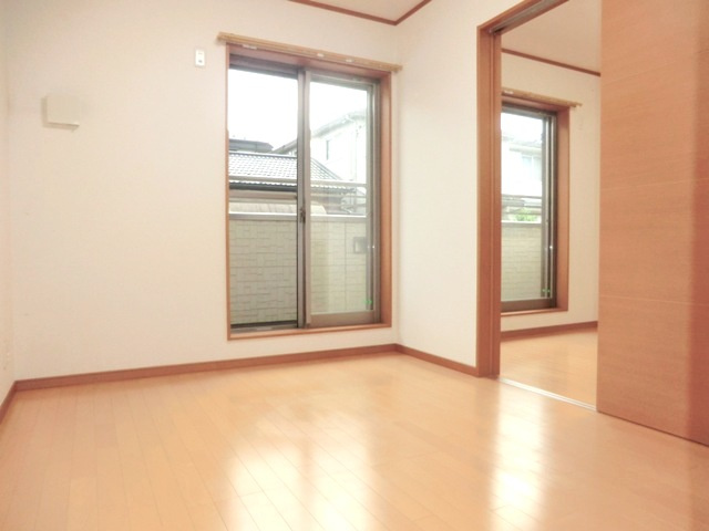 Ｄｏｍａｎｉ常盤の居間・リビング|☆使いやすいフラットフロアーの居室です。☆