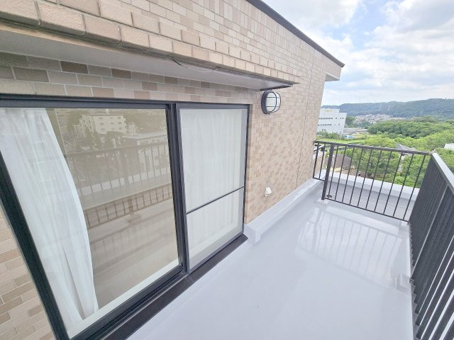 ライオンズマンション河辺東のバルコニー