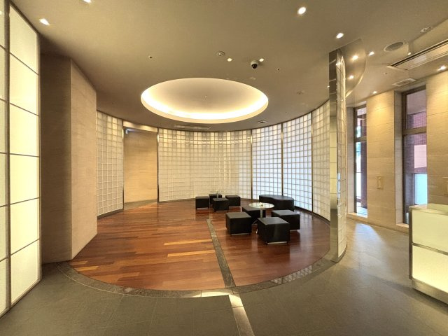 WEST棟エントランス