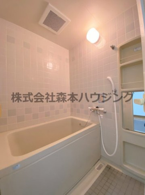 【浴室】 | 　ジョイフル寝屋川 | 落ち着いた空間のお風呂です