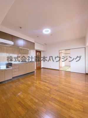 【居間・リビング】 | 　ジョイフル寝屋川 | きれいなリビングです