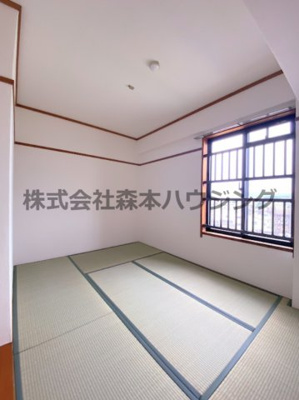 【和室】 | 　ジョイフル寝屋川 | 畳の上でゆっくりとくつろげる和室です