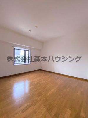 【洋室】 | 　ジョイフル寝屋川 | 個人の部屋や寝室として使える洋室です